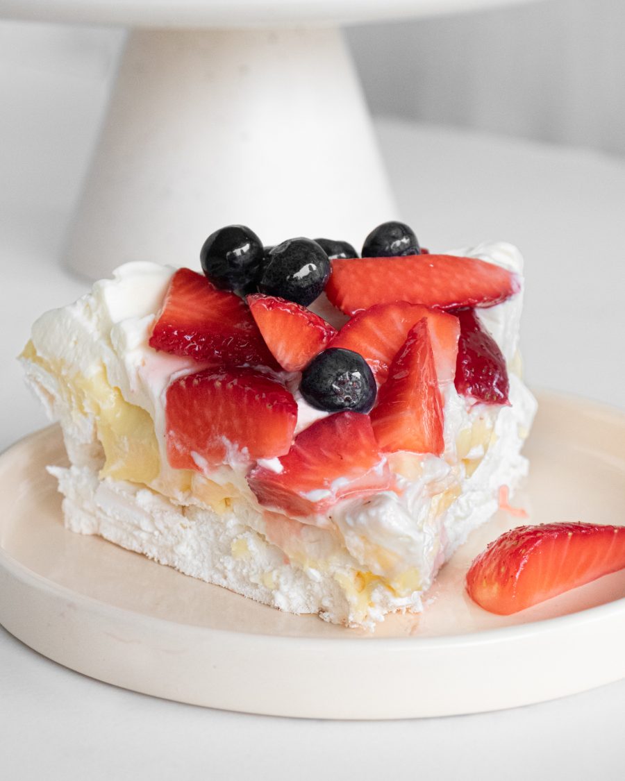 Pavlova con Fruta Fresca - Imagen 3